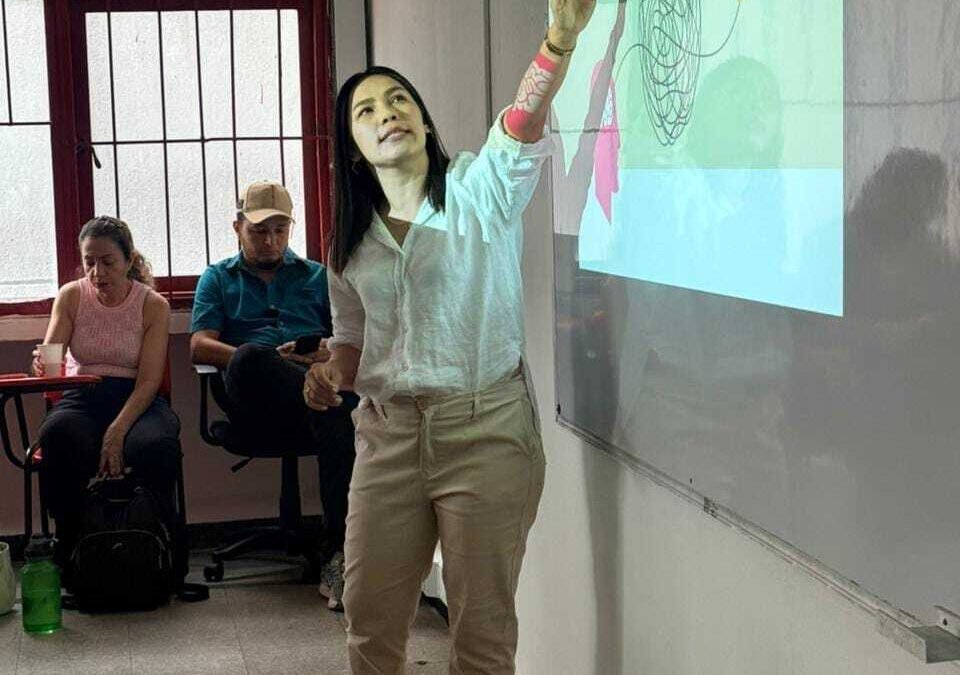 Artículo «Aprendizajes básicos para la vida: aportes desde familias indígenas y occidentales en Villavieja, Colombia» publicado en la Revista Jangwa Pana